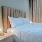 Luxury Seafront Apartment 99Sqm With Wi-Fi And Parking