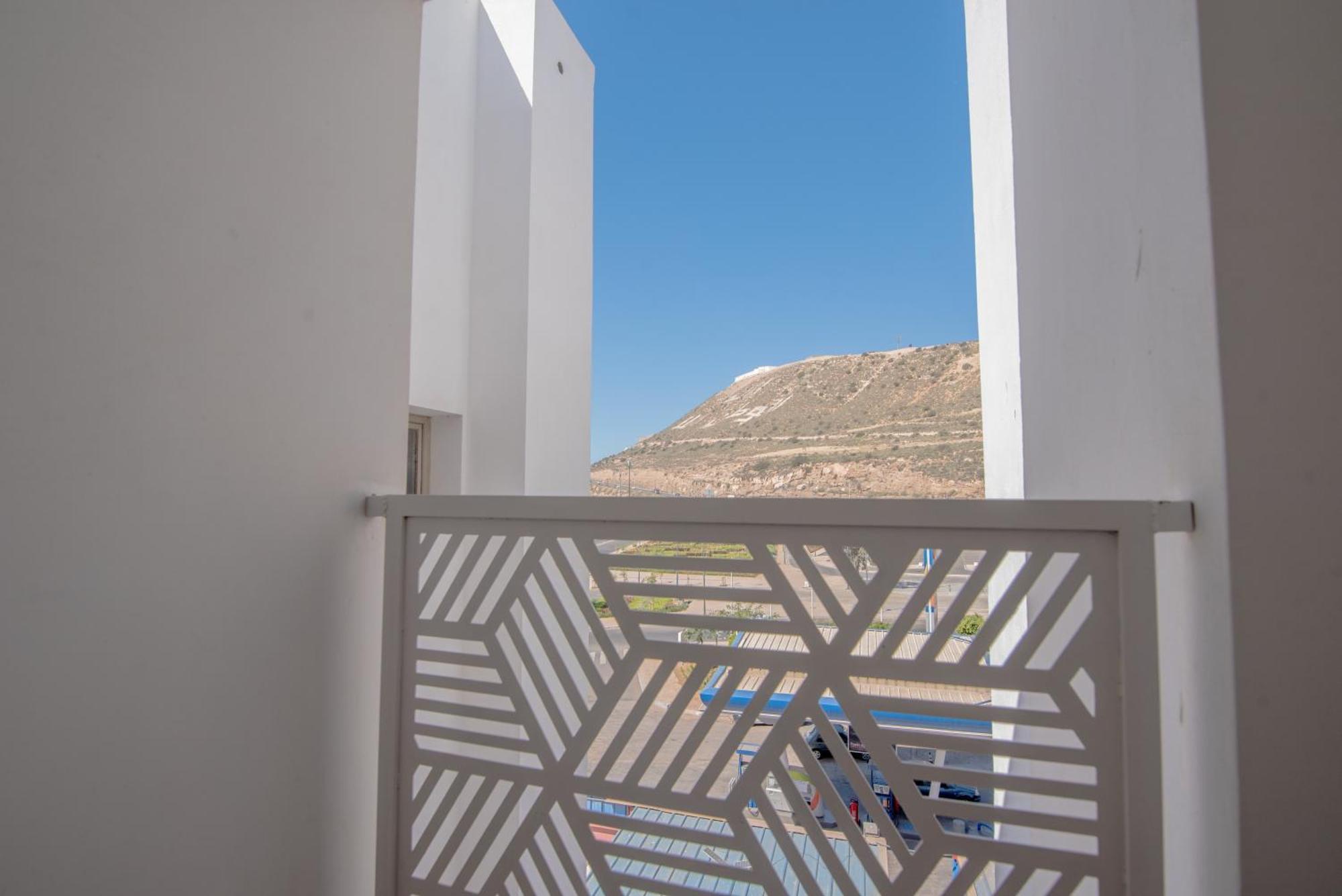 Apartment Luxury Seafront 99sqm With Wi-fi And Parking *