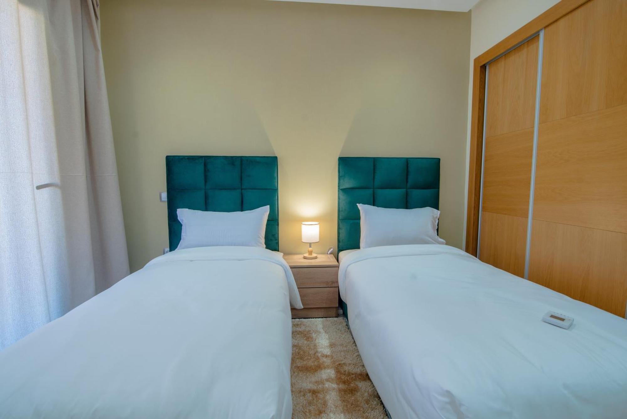 Luxury Seafront 99sqm With Wi-fi And Parking Apartment *