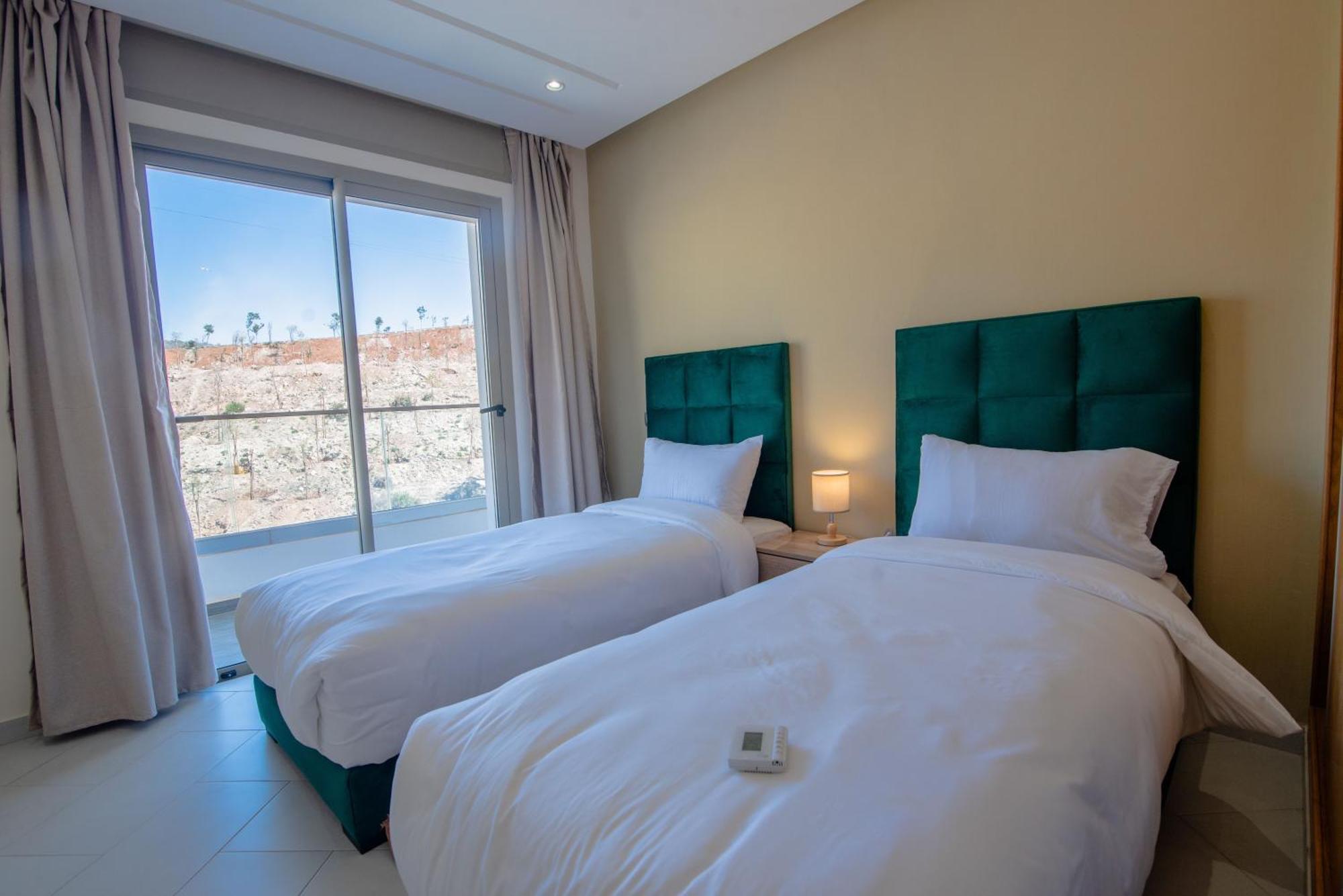 Apartment Luxury Seafront 99sqm With Wi-fi And Parking