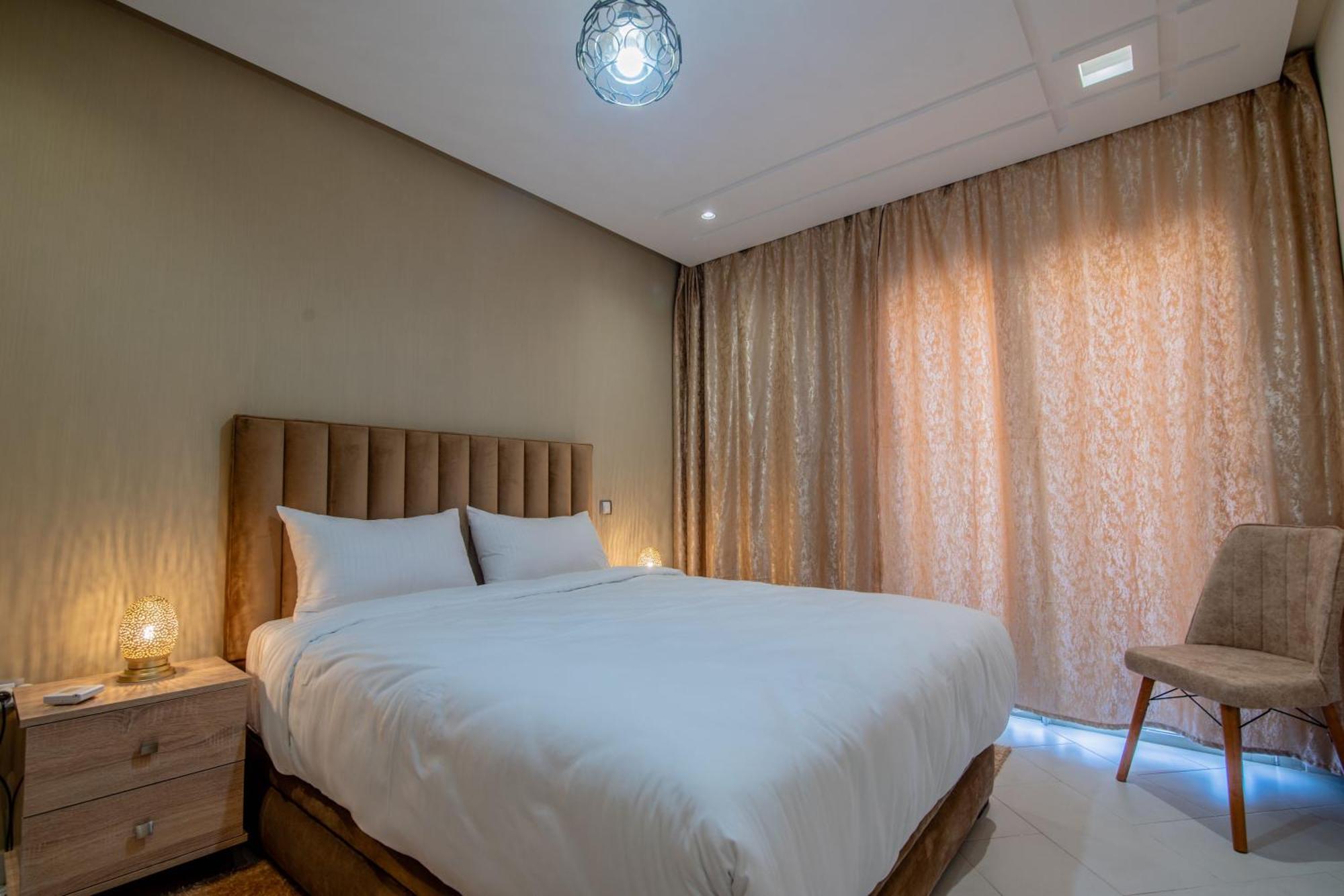 Luxury Seafront 99sqm With Wi-fi And Parking Apartment