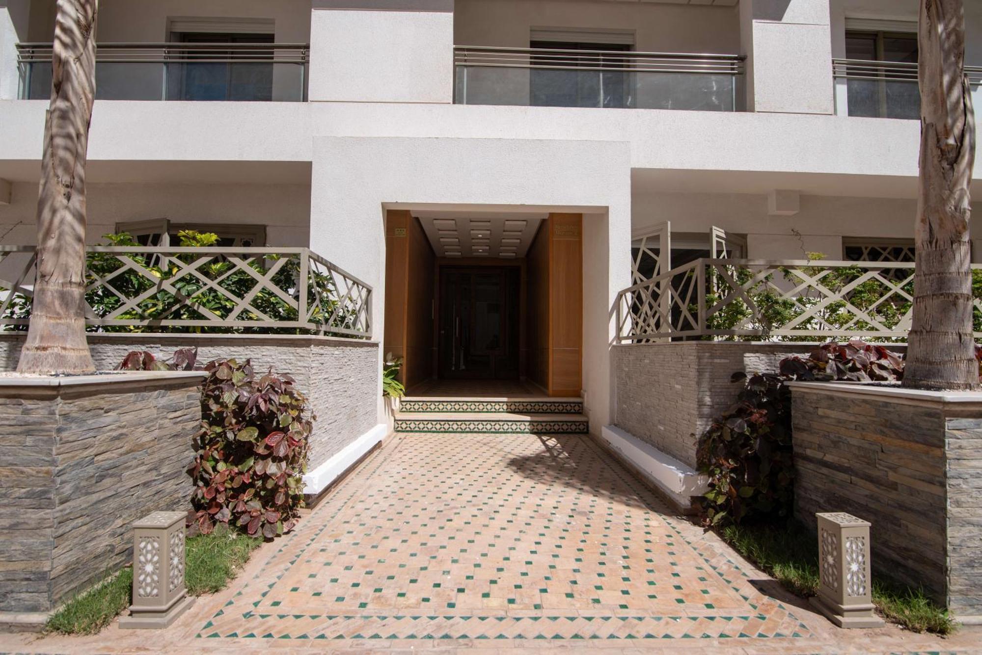 Luxury Seafront 99sqm With Wi-fi And Parking Apartment *