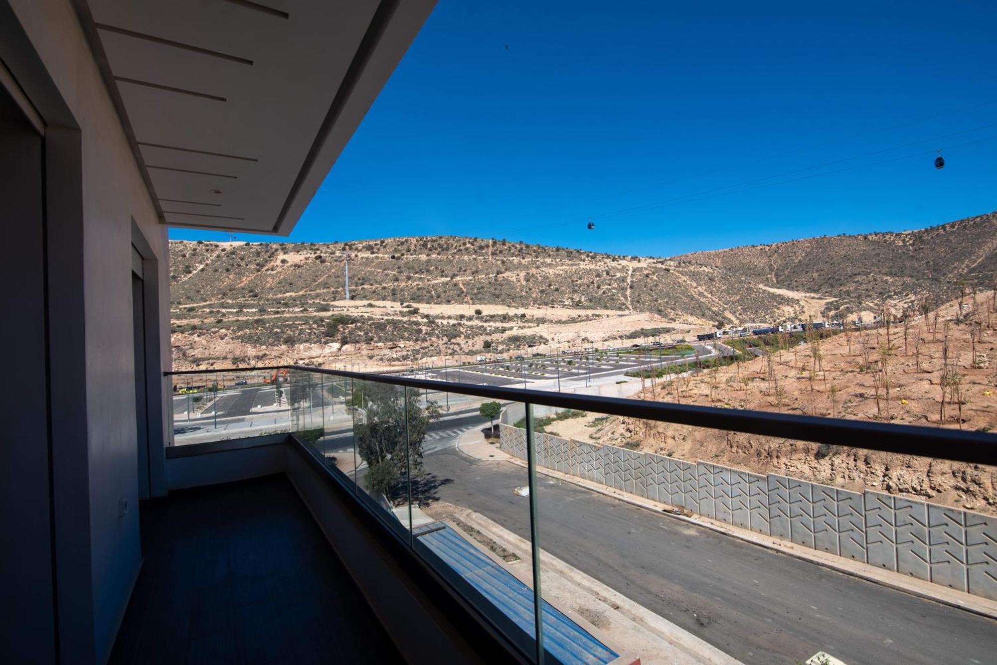 Luxury Seafront 99sqm With Wi-fi And Parking *